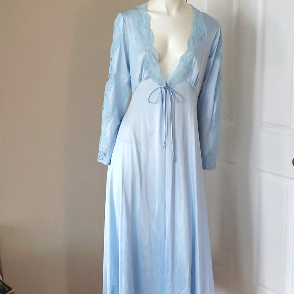 Lily of France vtg penuare